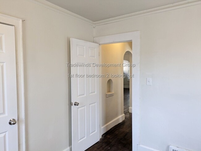 Building Photo - 9171 Bishop-4BR Bungalow - Hardwoods/Updated Kitchen - Yorkshire Woods - 48224