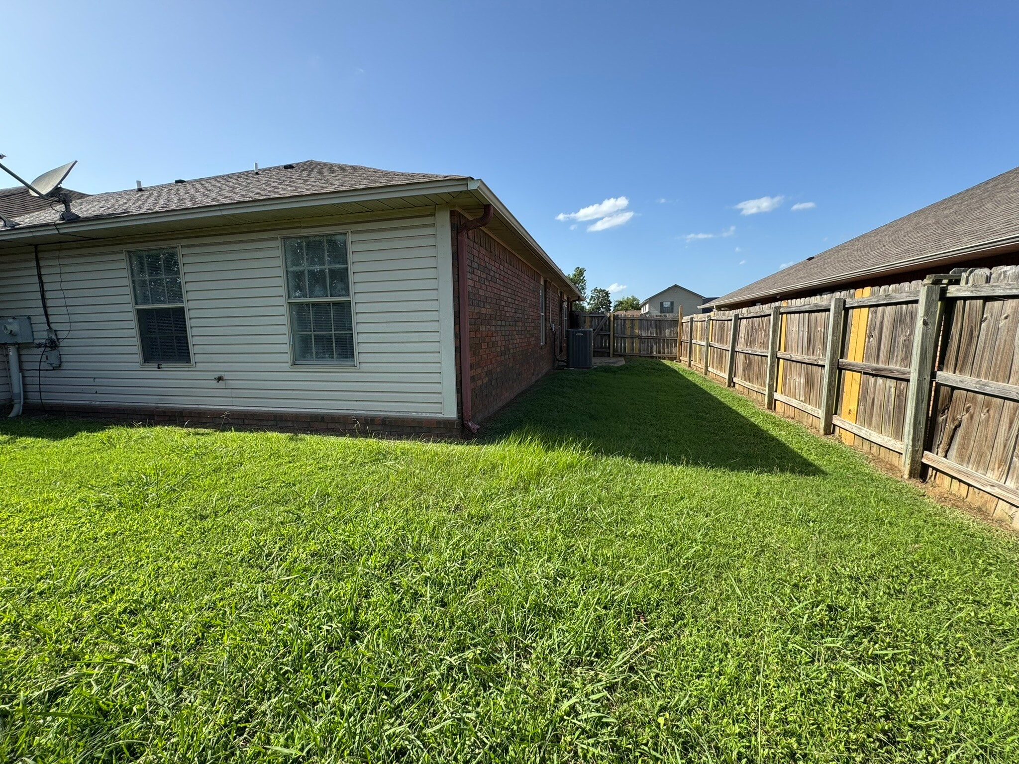 Building Photo - 1402 Fianna Place Ct