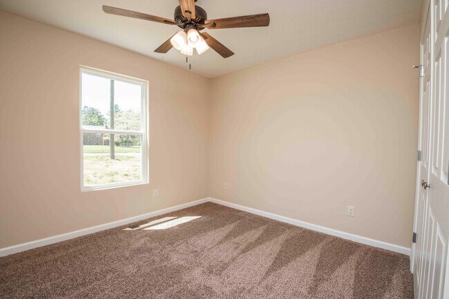 Building Photo - Knoxville 37849 - 3BR/2.5BA home with wash...