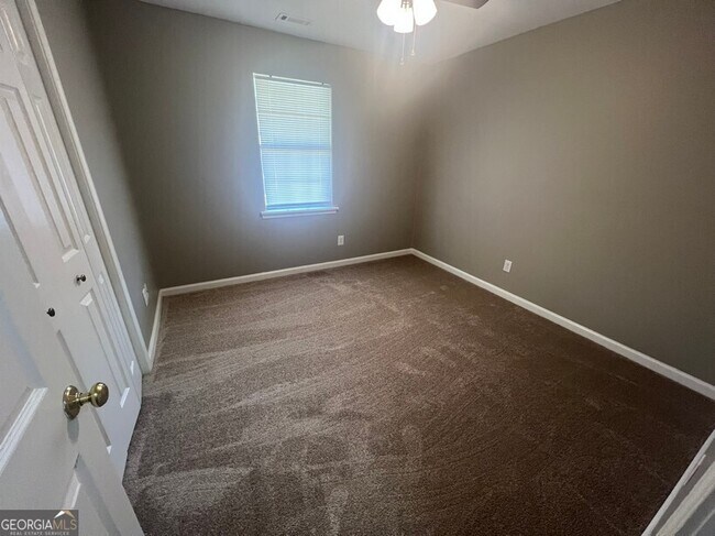 Building Photo - 115 Falcon Ridge Dr