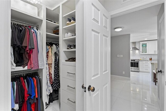 Building Photo - 10303 Lollipop Ln