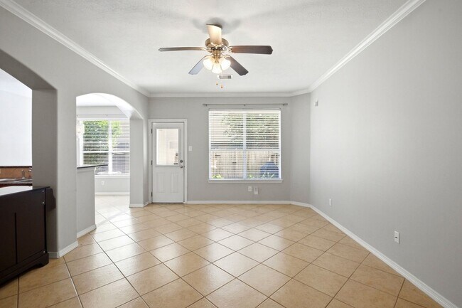 Building Photo - 930 Sterling Creek Cir