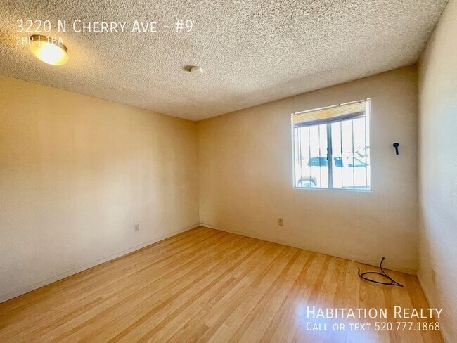 Building Photo - 3220 N Cherry Ave