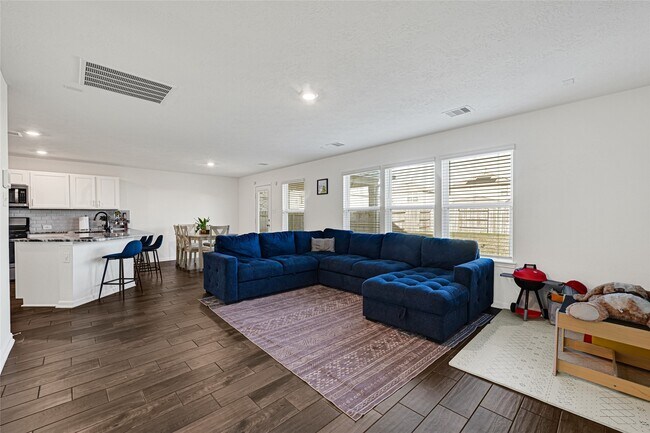 Building Photo - 5238 Tall Tower St