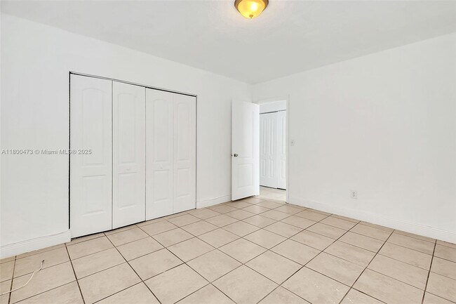 Building Photo - 6921 Rue Vendome