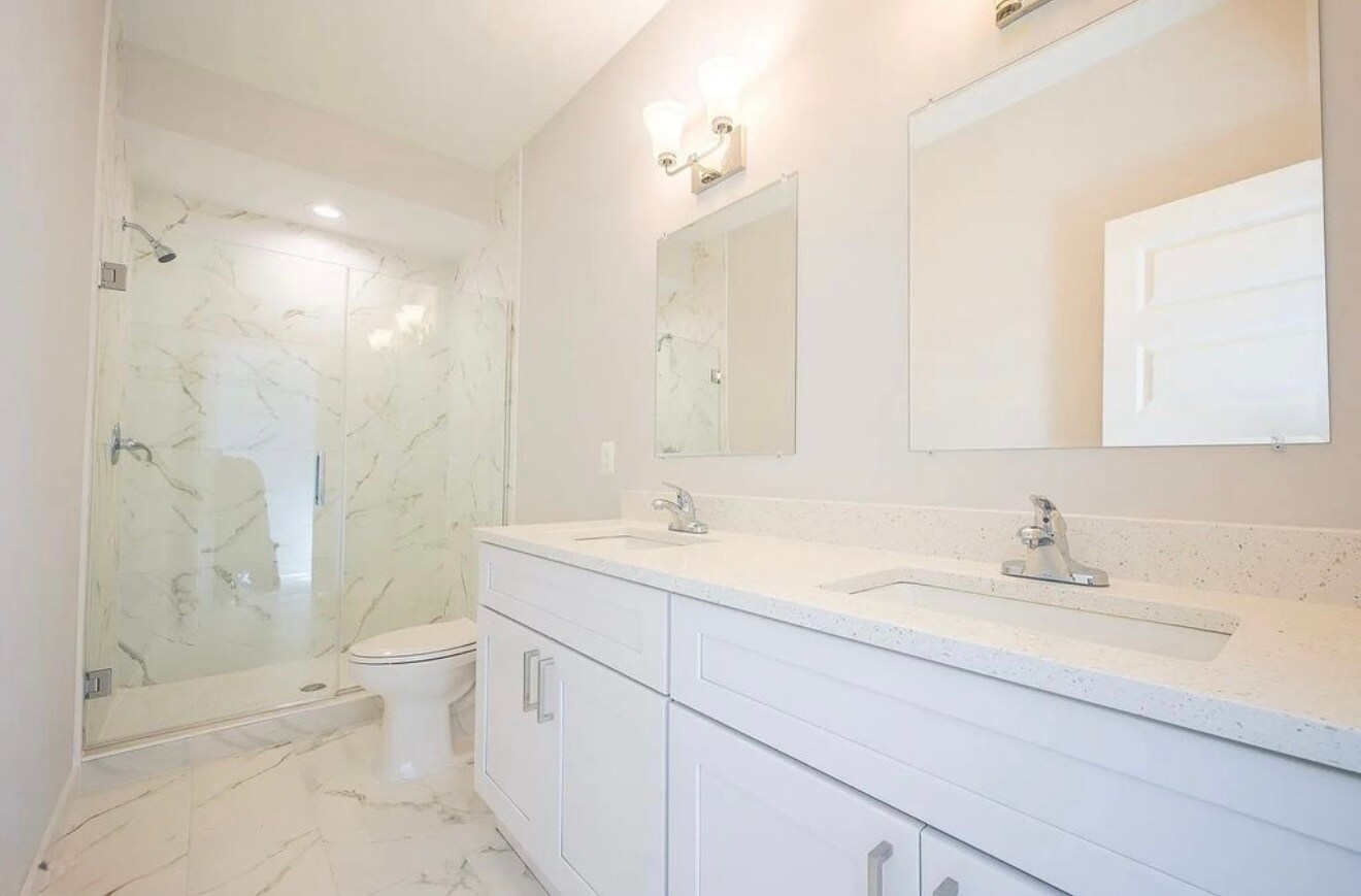 Building Photo - 2505 Burns St SE