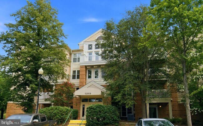 Building Photo - 12919 Alton Square