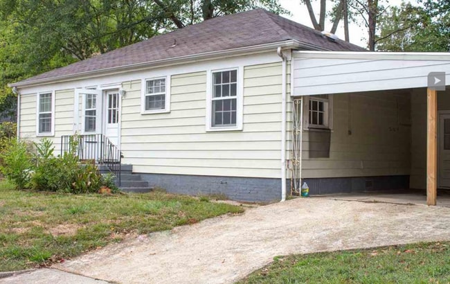Building Photo - 3 bed 2 bath in Anniston