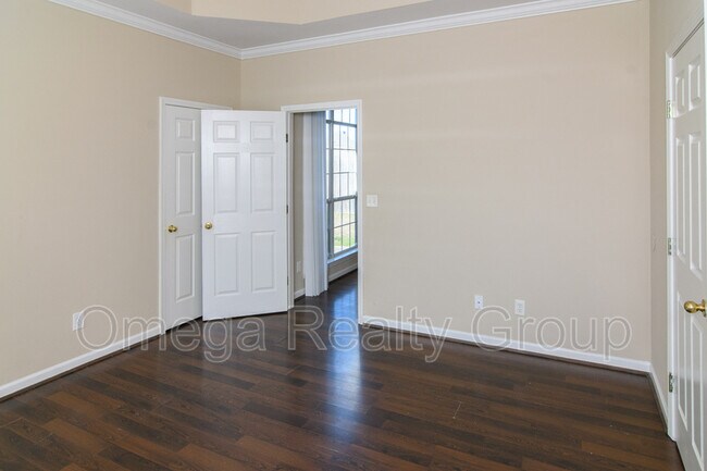 Building Photo - 503 Enclave Cir