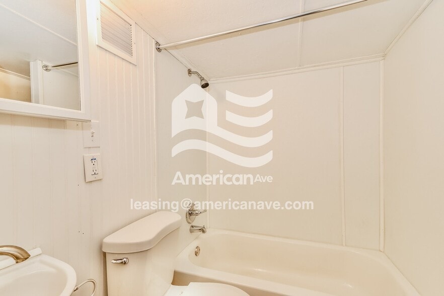 Building Photo - 3607 Craig Ave