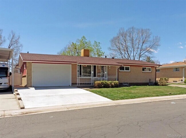 Building Photo - Spacious Littleton Home with Large Fenced Yard & Attached Garage!
