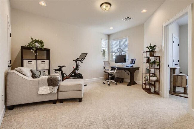 Building Photo - 717 Garner Park Dr