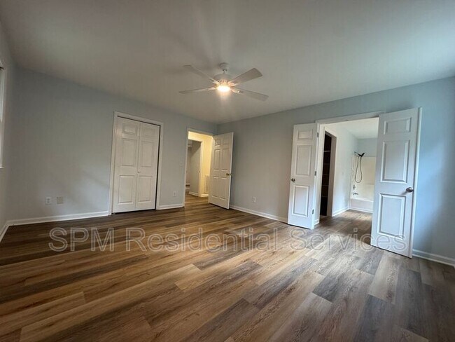 Building Photo - 542 Aquarius Dr