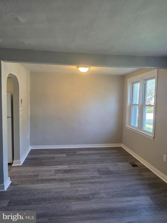Building Photo - 119 Bungalow Ave