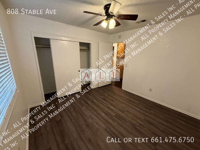 Building Photo - 808 Stable Ave