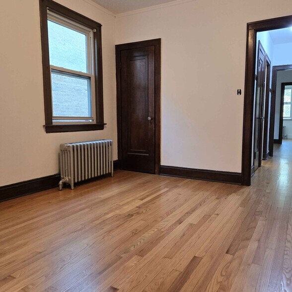 Building Photo - 6115 N Meade Ave