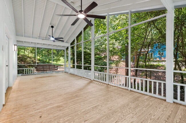 Building Photo - 126 Weaver Rd