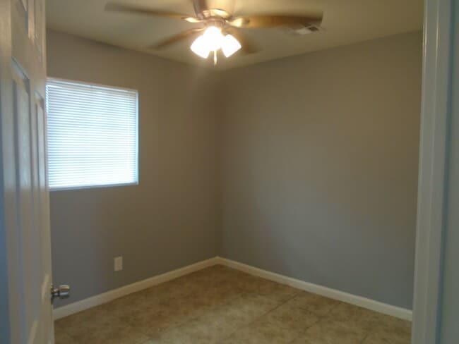 Building Photo - NEW NEW NEW....SOUTHWEST CUTIE !!!
