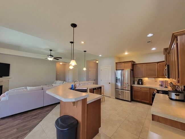 Building Photo - 2460 Bramasole Dr Way