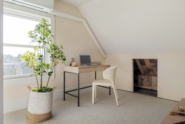 Building Photo - 87 College Ave