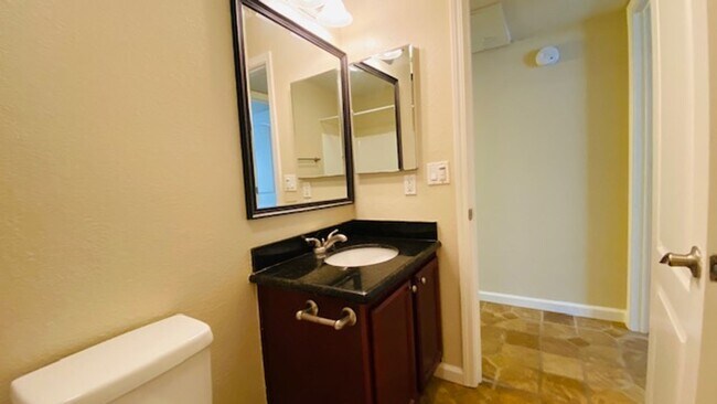 Building Photo - Spacious Lower Level, 2BD/2BA Condo Unit, ...