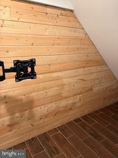 Building Photo - 2707 Fairdale Terrace