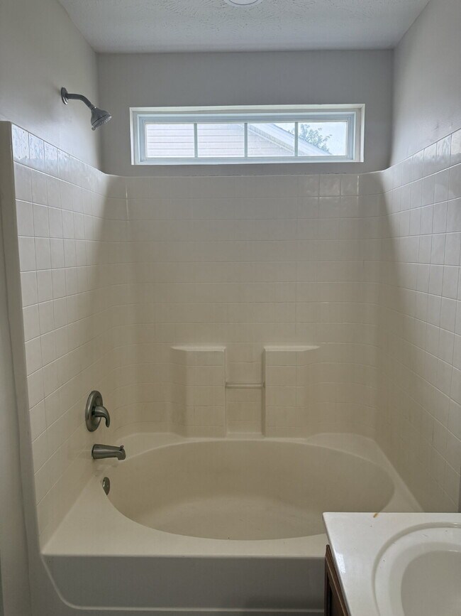 Building Photo - Fully renovated 3 Bed Home in La Vergne with 2-Car Garage