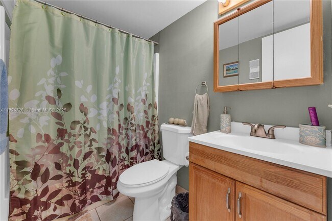 Building Photo - 6500 SW 41st Ct