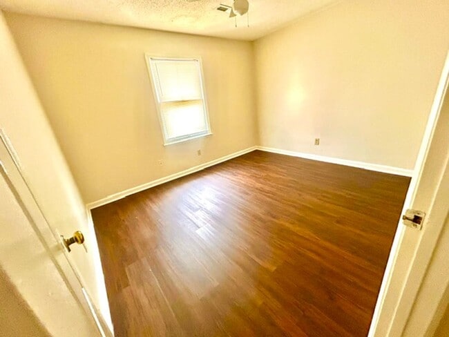 Building Photo - 4425 Torrance Dr NW