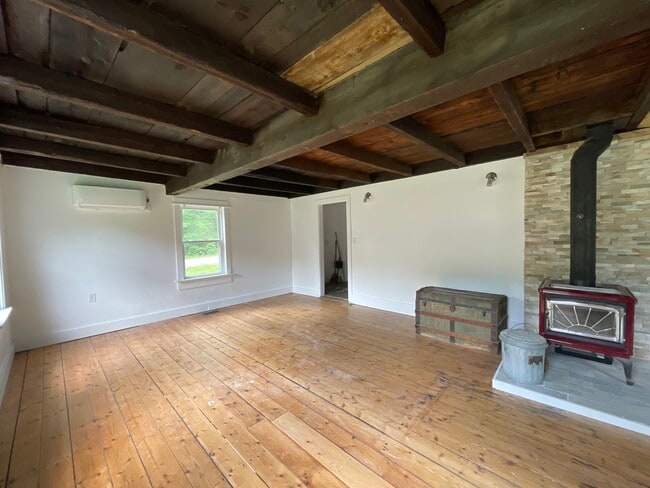 Building Photo - Buxton