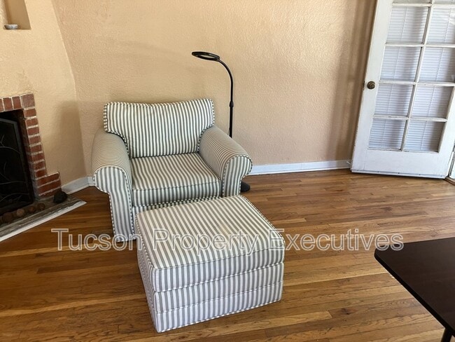 Building Photo - 1222 N Olsen Ave