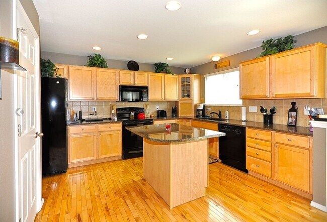 Building Photo - 2209 Fossil Creek Pkwy