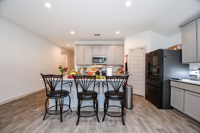 Building Photo - 8134 Sugar Cane Ln