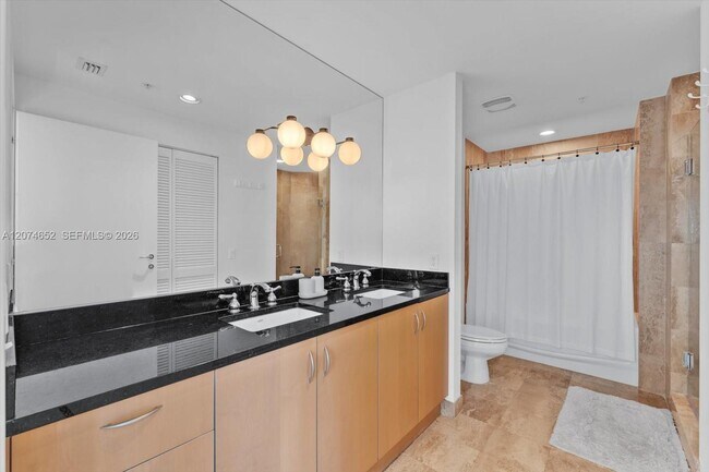 Building Photo - 300 S Biscayne Blvd