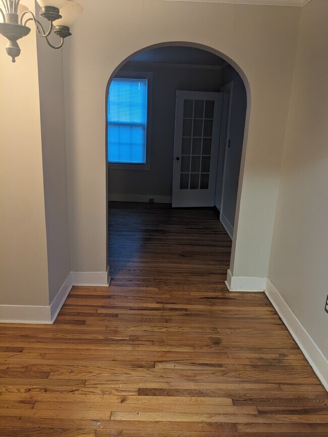 Dining room to living room - 1021 Redbird Rd