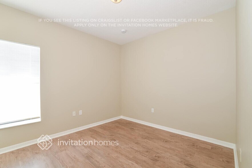 Building Photo - 910 Cumberland Dr