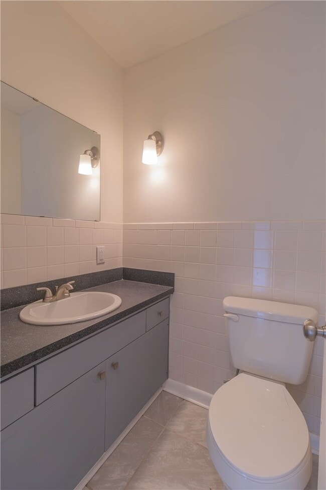 Building Photo - 14 Britten Cir