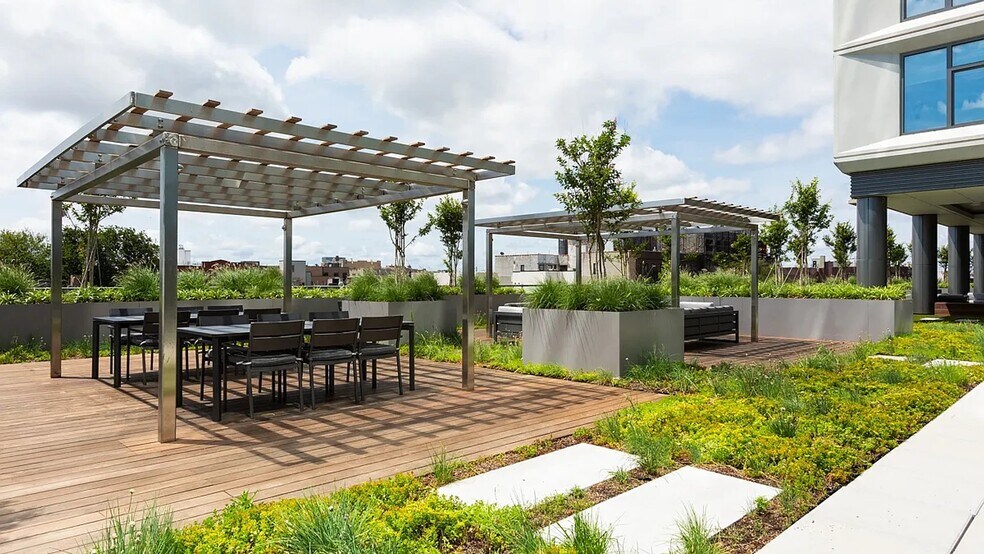 Building Photo - 123 Linden Blvd