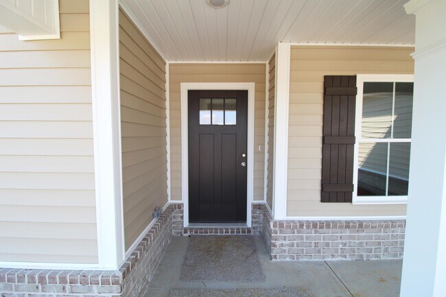 Building Photo - 6083 Forest Dr