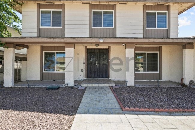 Building Photo - 899 Monika Way