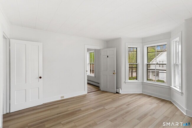 Building Photo - 63 Reynolds St