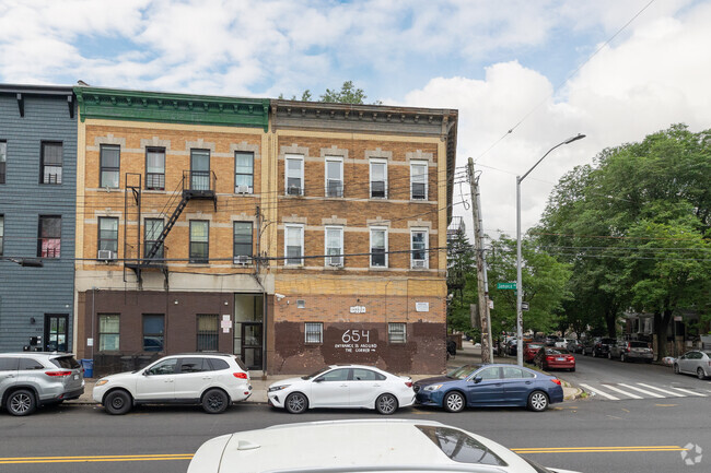 Side View of Building Photo - 654 Jamaica Ave