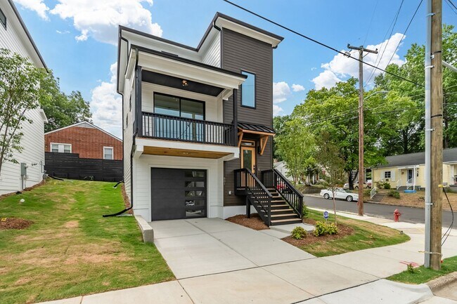 Building Photo - Sophisticated 3-Bedroom Home on a Corner Lot