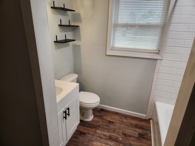 Building Photo - 512 Cruz Dr