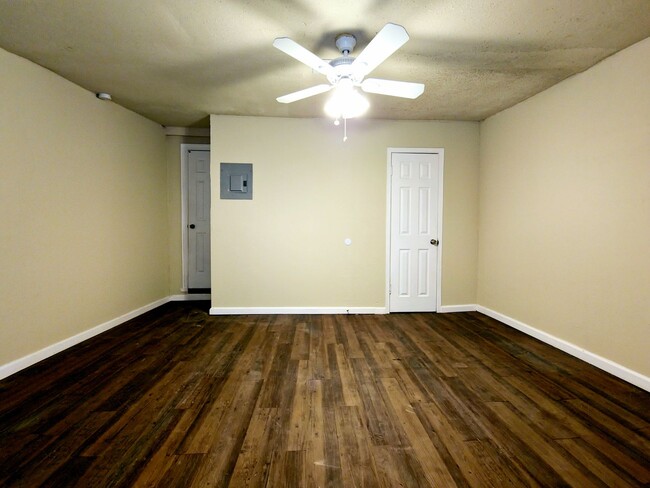 Building Photo - Cozy 3 Bedroom Home in East Lubbock