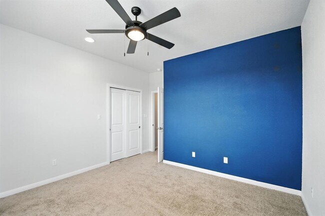 Building Photo - 410 Watercourse Wy