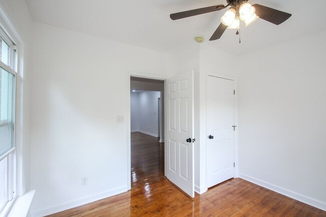 Building Photo - Spacious 4 Bedroom, 2.5 Bath Home in Savan...