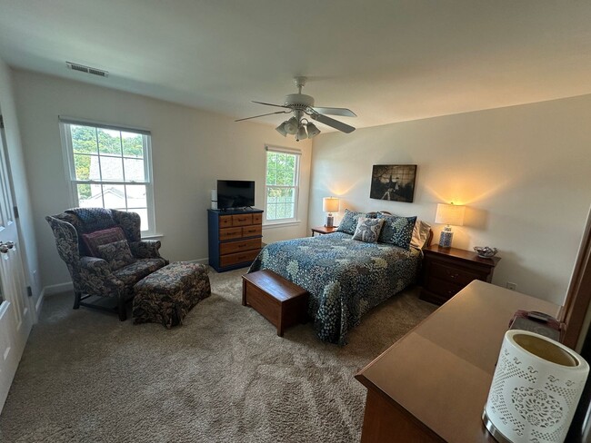 Building Photo - Charming Lenox Village Townhome – 2 Bed, 2...