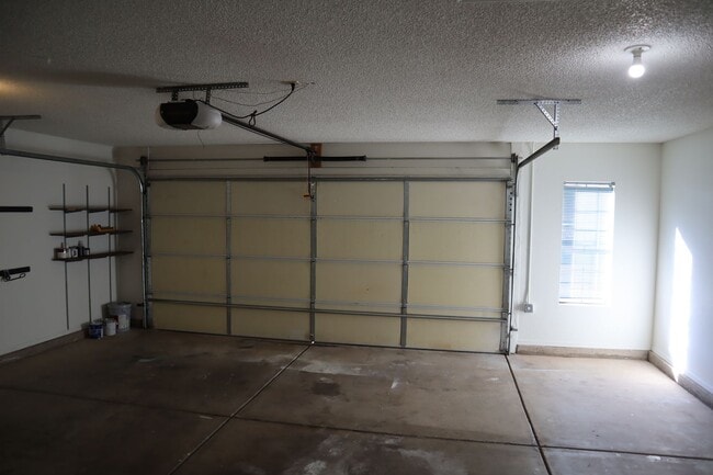 Building Photo - A Home You Have To See To Believe!!!