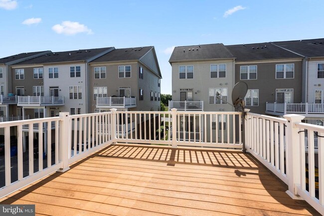 Building Photo - 325 Munahan Cir